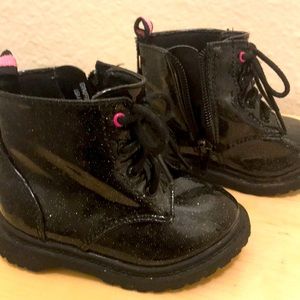 Baby boots size 4 black glitter and pink